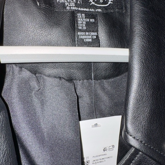 NWT Hello Kitty X Forever 21 Leather Jacket 1X - Picture 7 of 7
